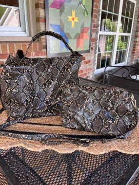 Python-Print Women's Tote and Crossbody Bag Set - Black/Brown